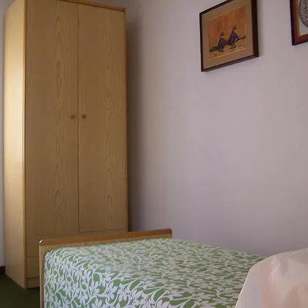 Corona Hotel 2*