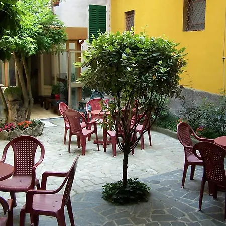 Hotel Corona 2*