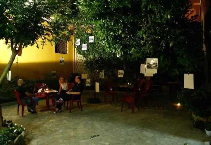 Corona فندق سالسوماجّوري تيرمي